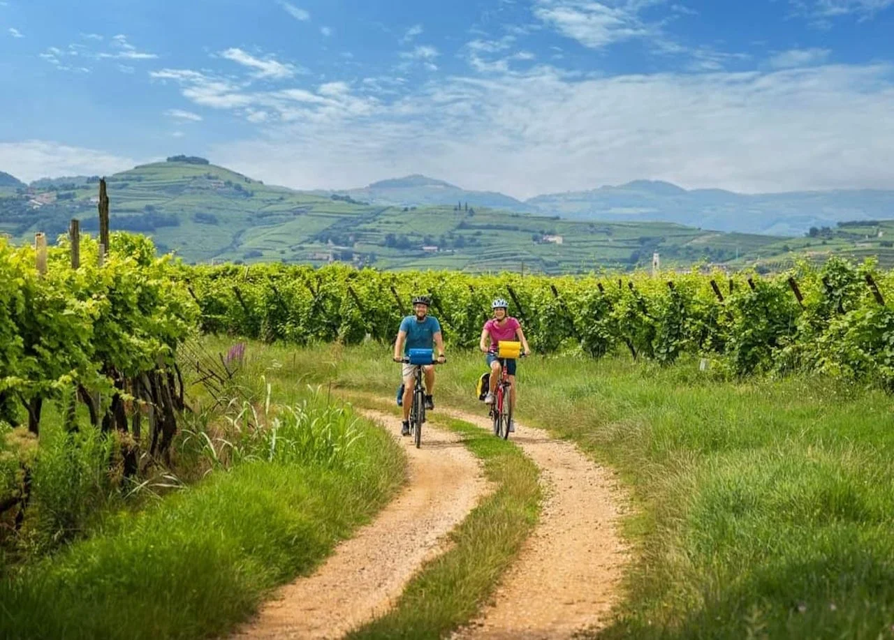 Gästehaus Barbara - 2 Personen beim Radfahren